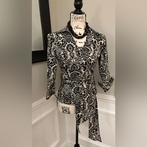 Vintage Ann Taylor Wrap Around Black Damask Printed Blouse size 6 - Picture 1 of 5